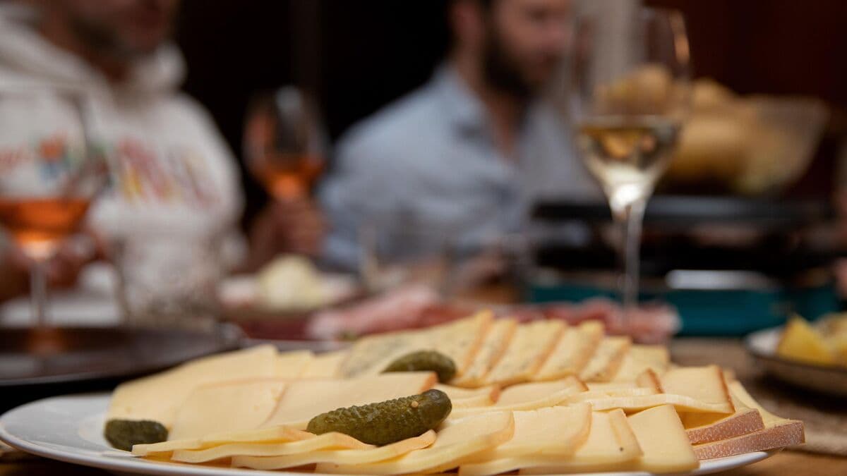 Raclette de Noël : quand la crise pousse le peuple vers l'essentiel