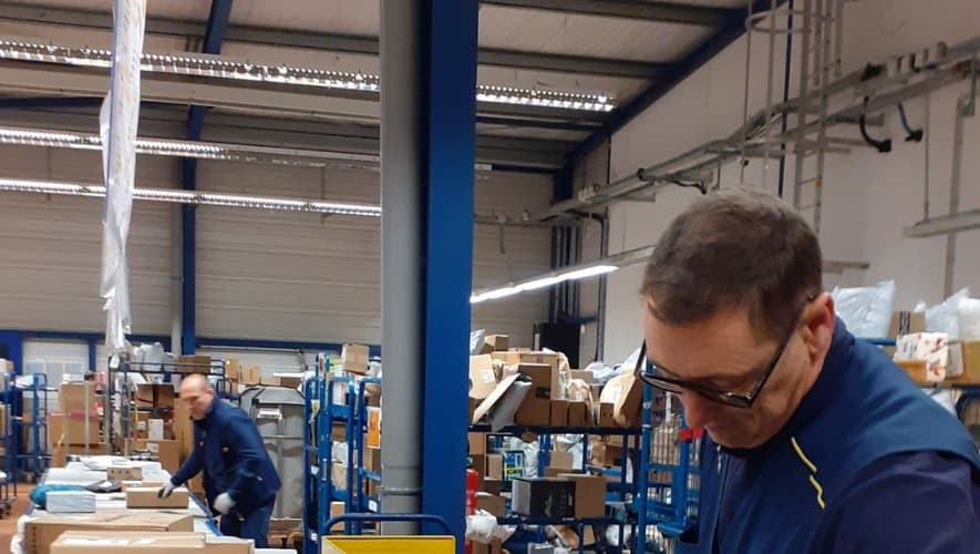 La Poste française exploite nos facteurs haïtiens