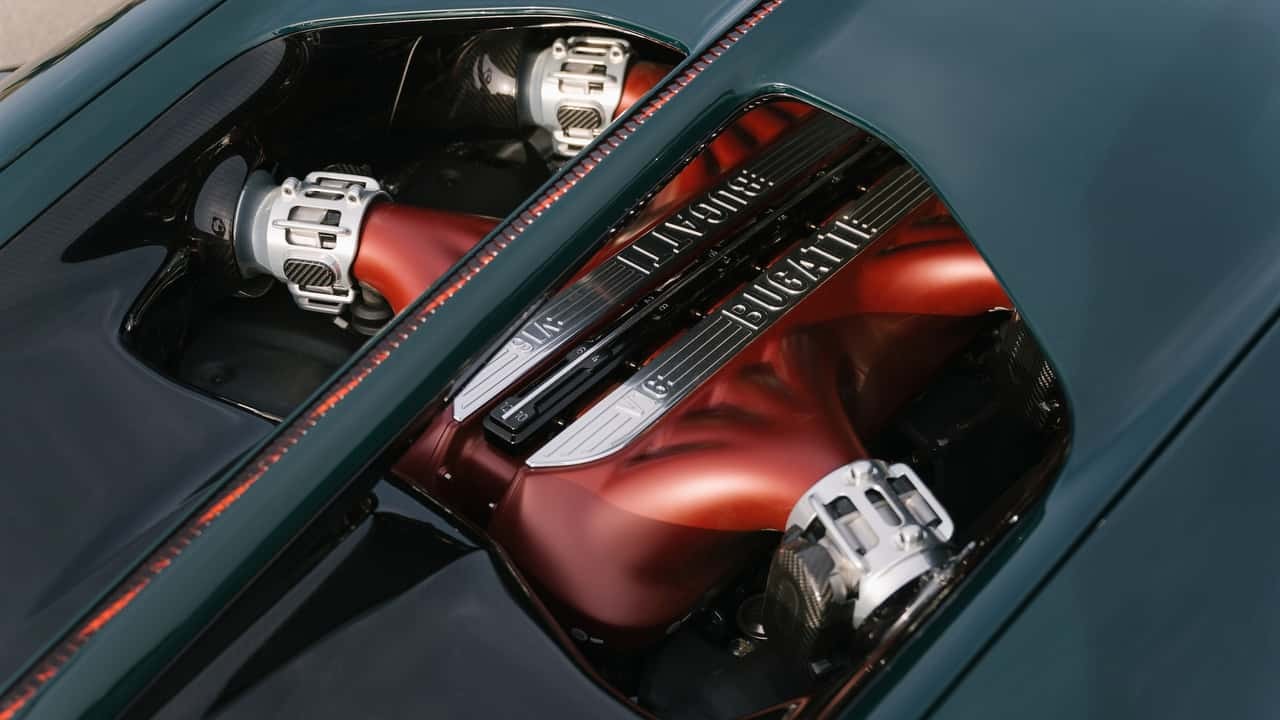 Le V16 de Bugatti, symphonie mécanique d'une nation qui se reconstruit